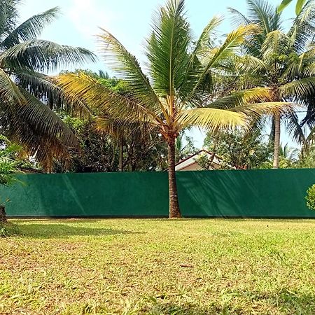 Guesthouse Dilush Берувала Екстер'єр фото