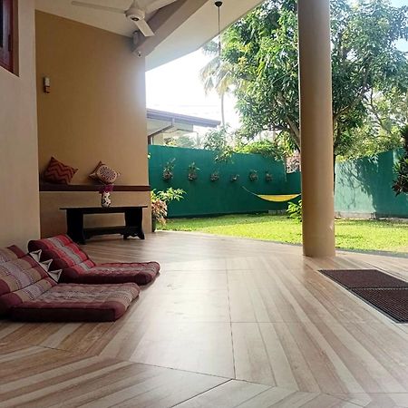 Guesthouse Dilush Берувала Екстер'єр фото