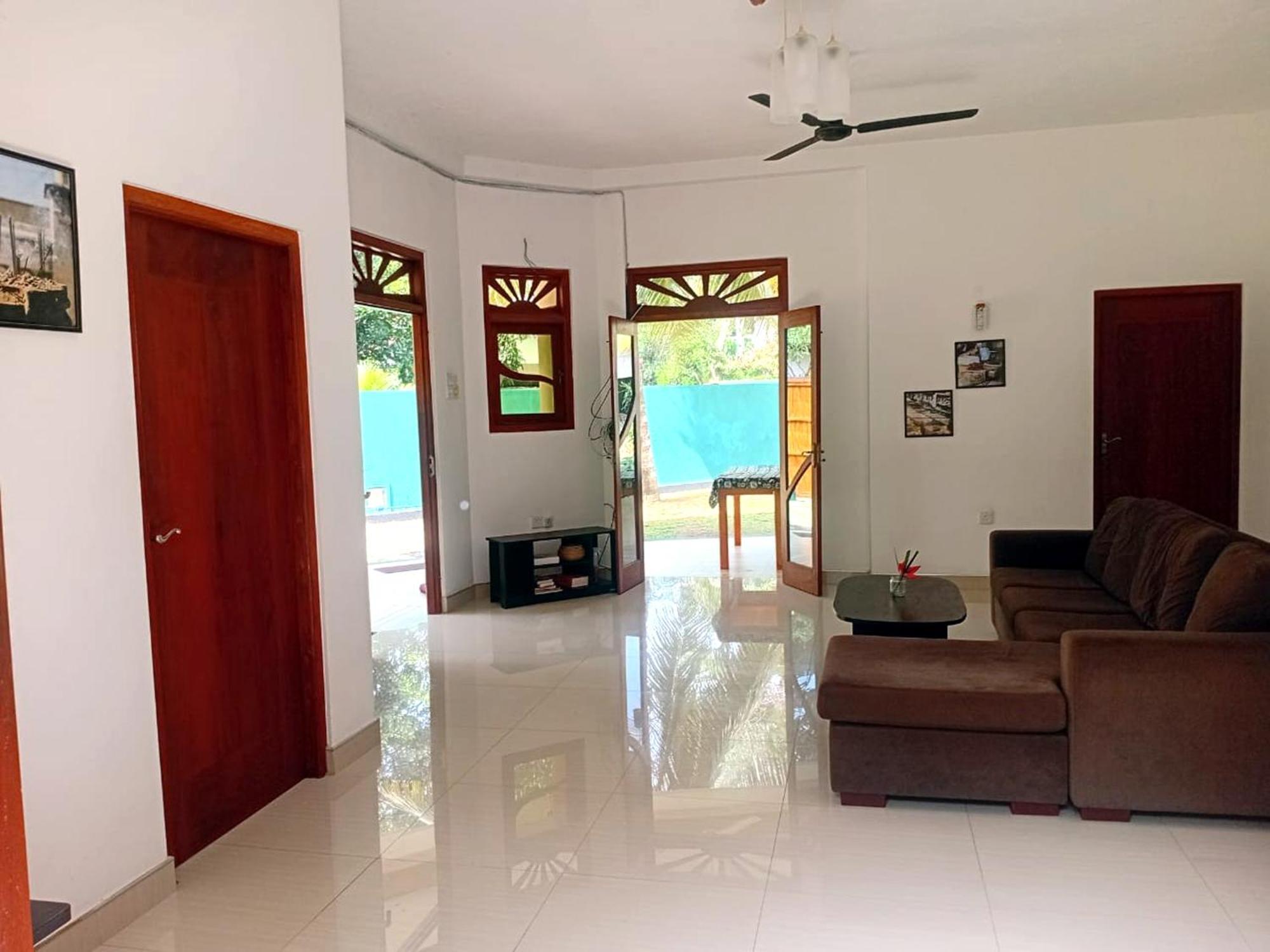 Guesthouse Dilush Берувала Екстер'єр фото
